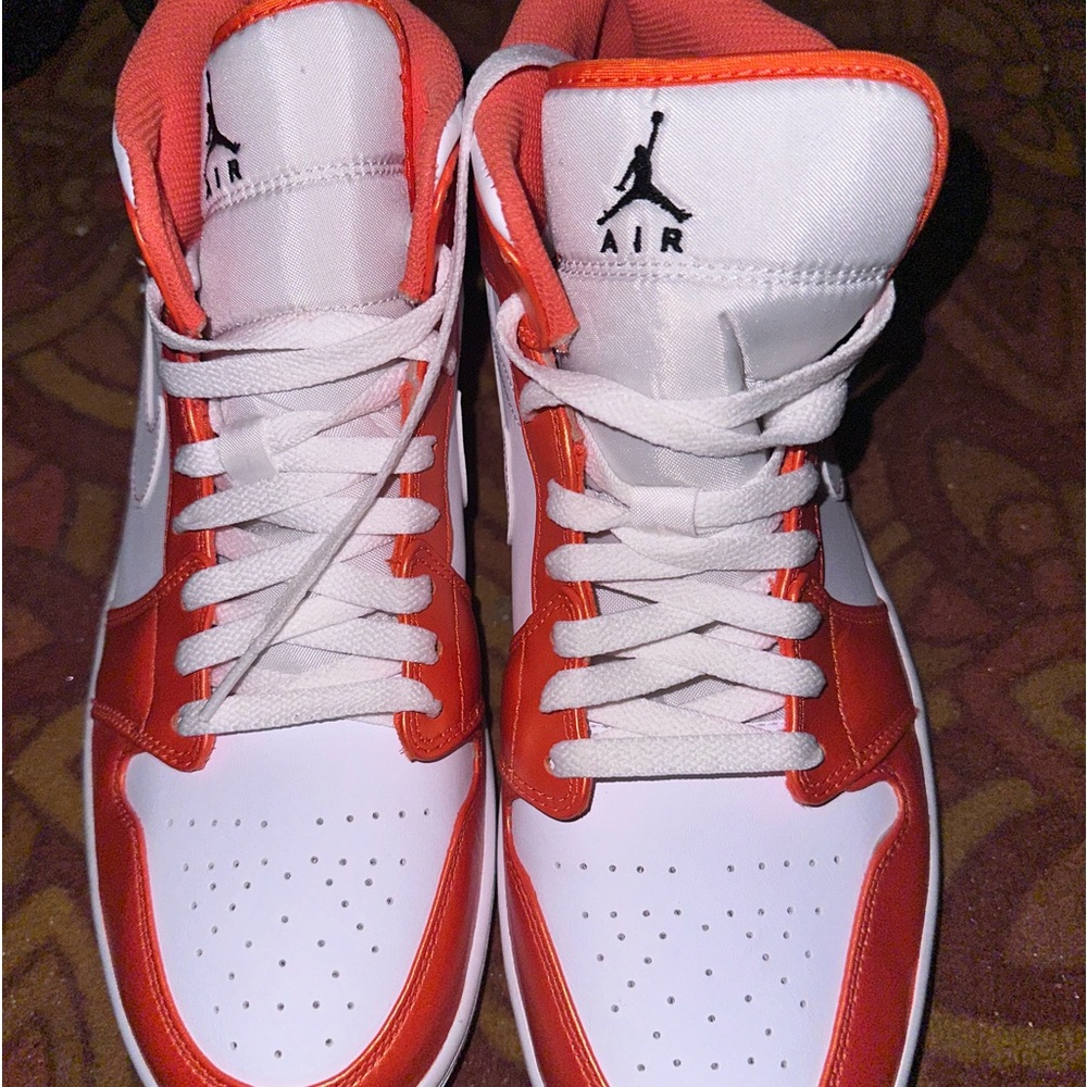 Nike Air Jordan 1 Mid Se Mens Shoes Electro Orange